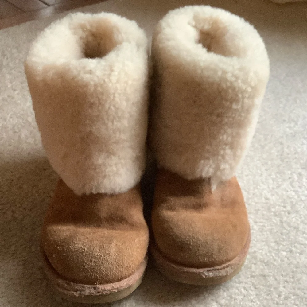 Used UGG Tan Shearling Buckle Boots